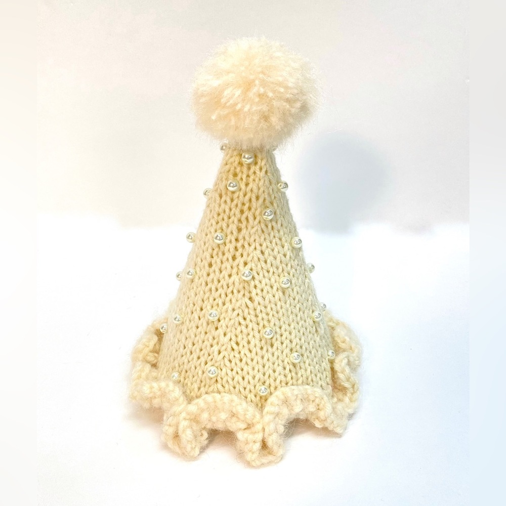 NWT Hand Knit Party Hat in Cream with Faux Pearls and Pom Pom One Size Fits Most - Picture 2 of 11